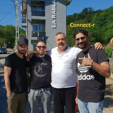 La Rabla Hotel Дубова Екстериор снимка