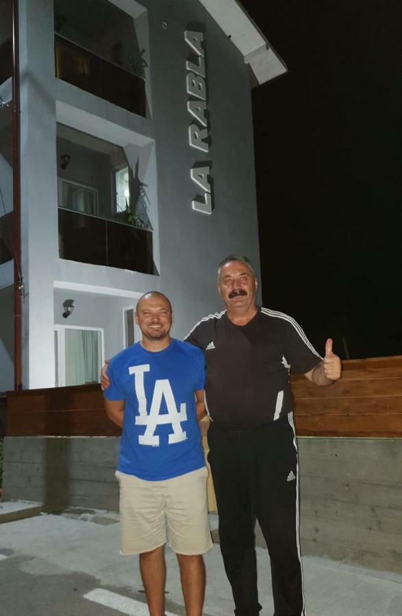 La Rabla Hotel Дубова Екстериор снимка