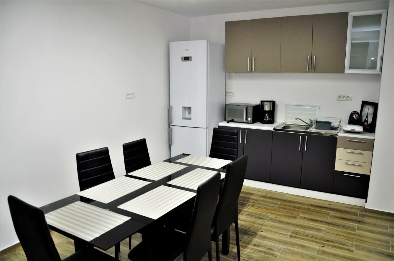 La Rabla Hotel Дубова Екстериор снимка